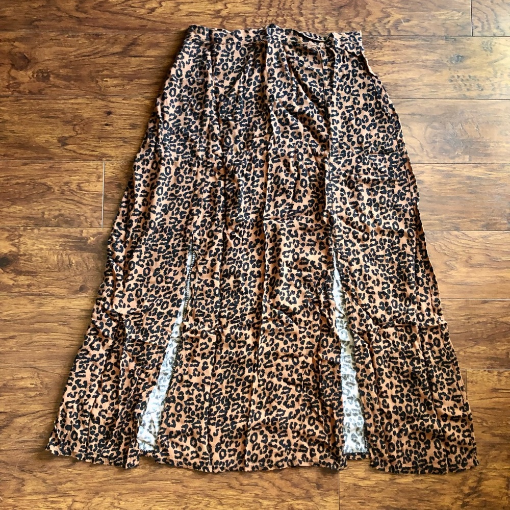 American Eagle Split Leopard Print Skirt
